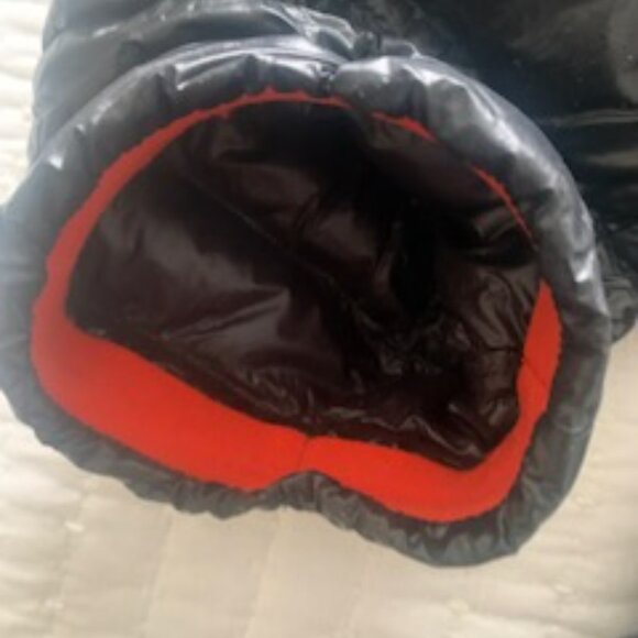 Outdoor, Lgtwgt Mountain Hard Wear jacket, 90% Goose Down; 10% Feather fill - Picture 8 of 16